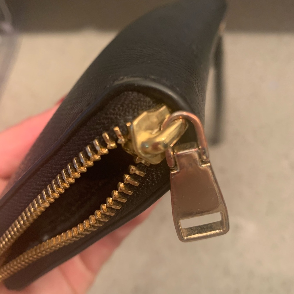 Tory Burch Wallet - Picture 4 of 8